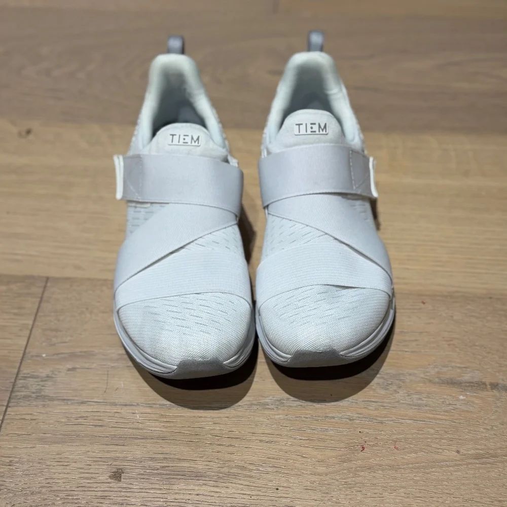 TIEM CORE White ladies athletic shoe, size 10-Brand New Never Worn